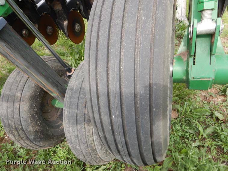 image for item DE1663 Great Plains CPH-1510 Solid Stand grain drill