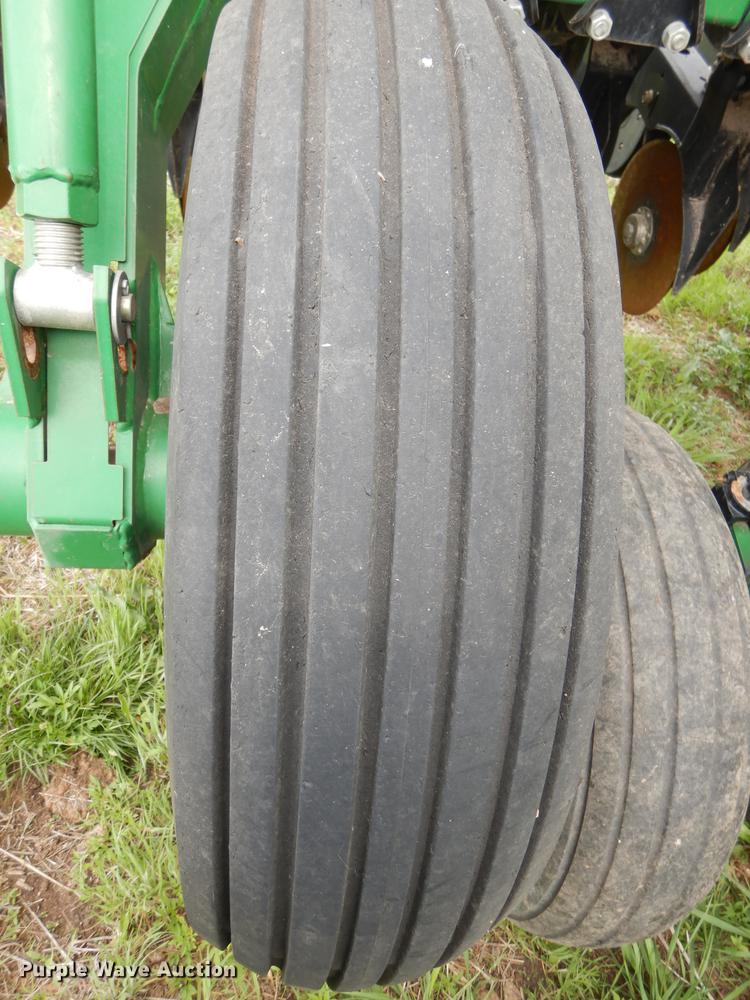 image for item DE1663 Great Plains CPH-1510 Solid Stand grain drill