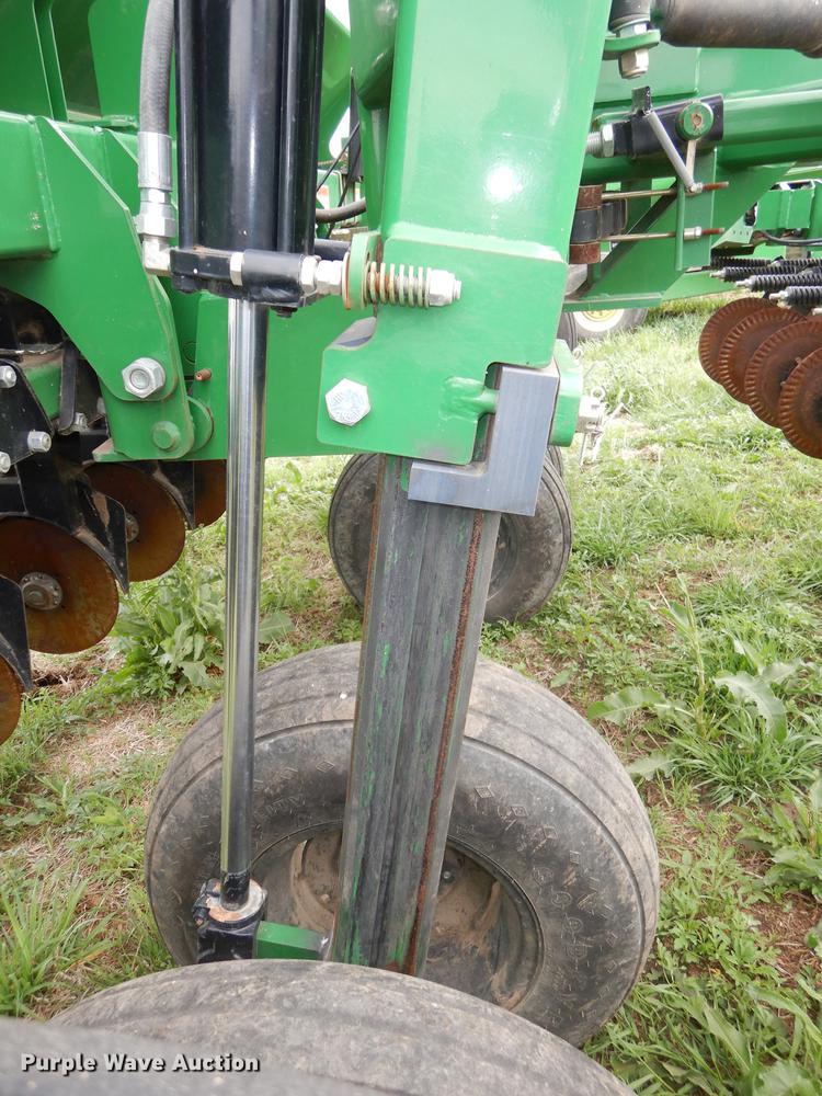 image for item DE1663 Great Plains CPH-1510 Solid Stand grain drill