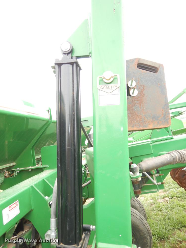 image for item DE1663 Great Plains CPH-1510 Solid Stand grain drill