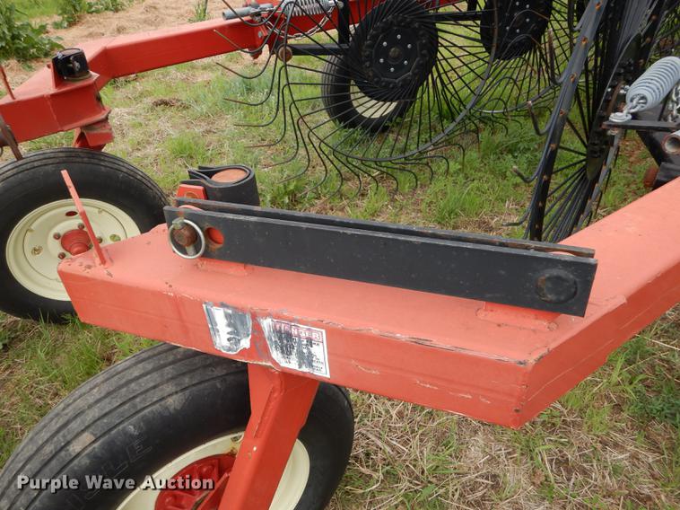 image for item DE1664 H&S 1460/1660 hi-capacity hay rake