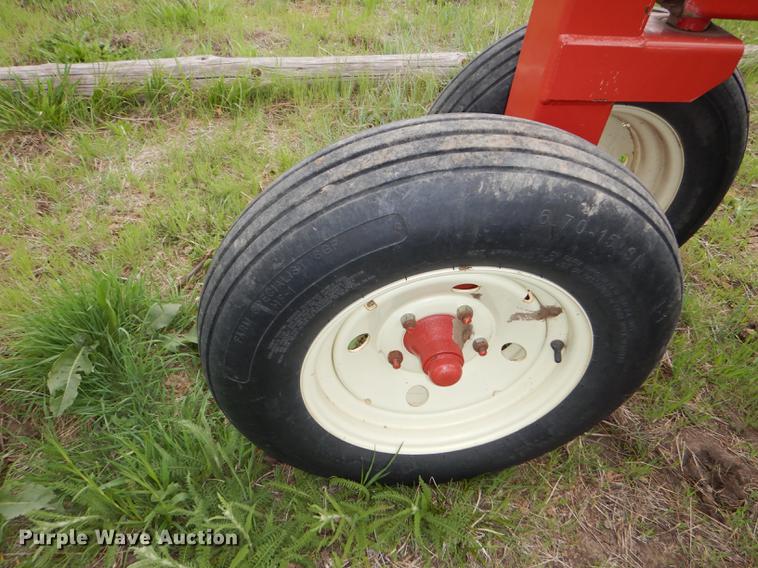 image for item DE1664 H&S 1460/1660 hi-capacity hay rake