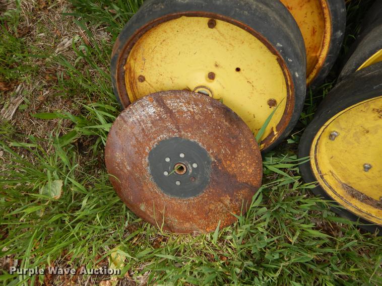 image for item DE1666 John Deere 7000 planter