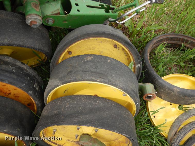 image for item DE1666 John Deere 7000 planter