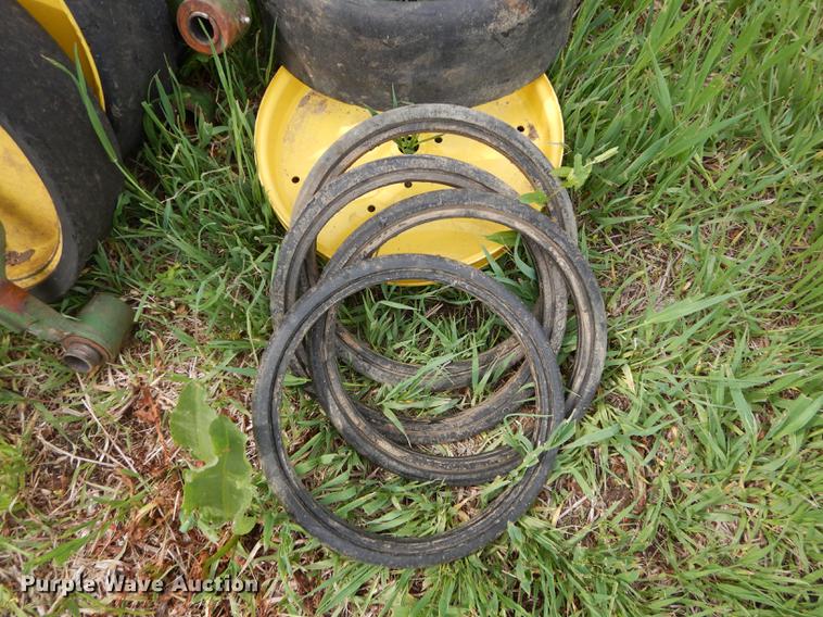 image for item DE1666 John Deere 7000 planter