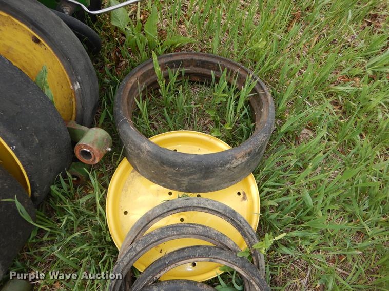 image for item DE1666 John Deere 7000 planter