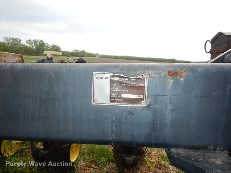 image for item DE1666 John Deere 7000 planter