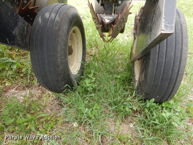 image for item DE1666 John Deere 7000 planter