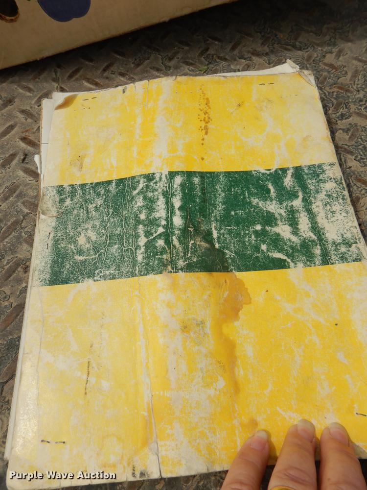 image for item DE1666 John Deere 7000 planter