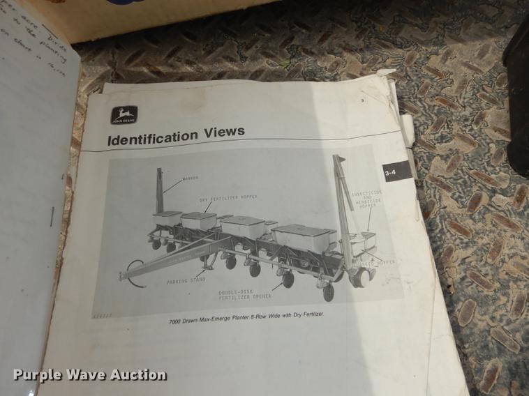image for item DE1666 John Deere 7000 planter