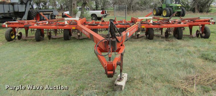image for item DE6793 Richardson 7X5 sweep plow