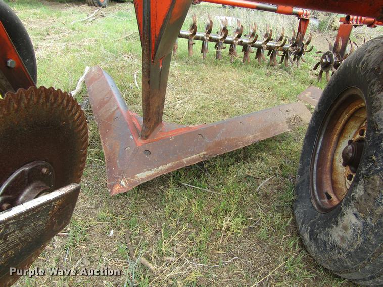image for item DE6793 Richardson 7X5 sweep plow