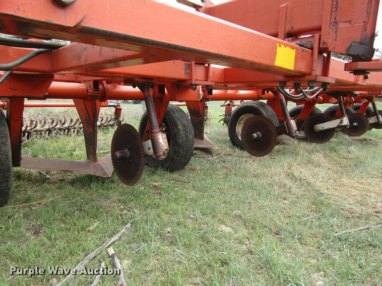 image for item DE6793 Richardson 7X5 sweep plow
