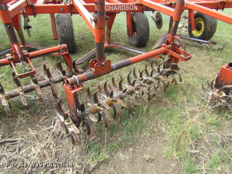 image for item DE6793 Richardson 7X5 sweep plow