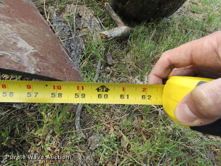 image for item DE6793 Richardson 7X5 sweep plow