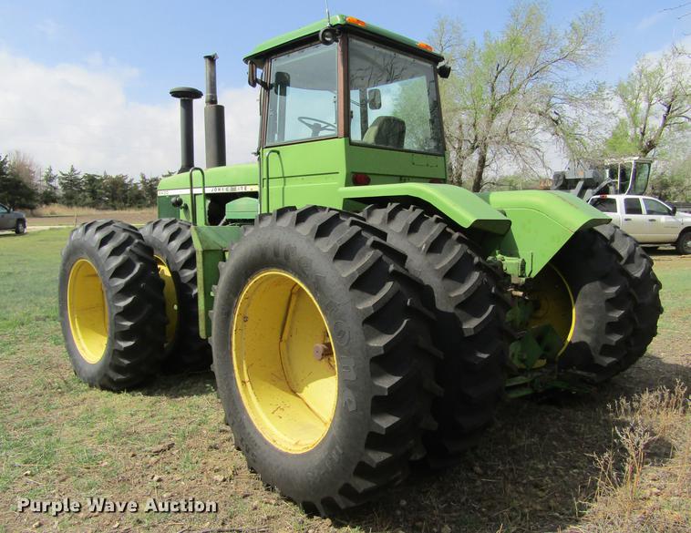 image for item DE6794 1976 John Deere 8430 4WD tractor