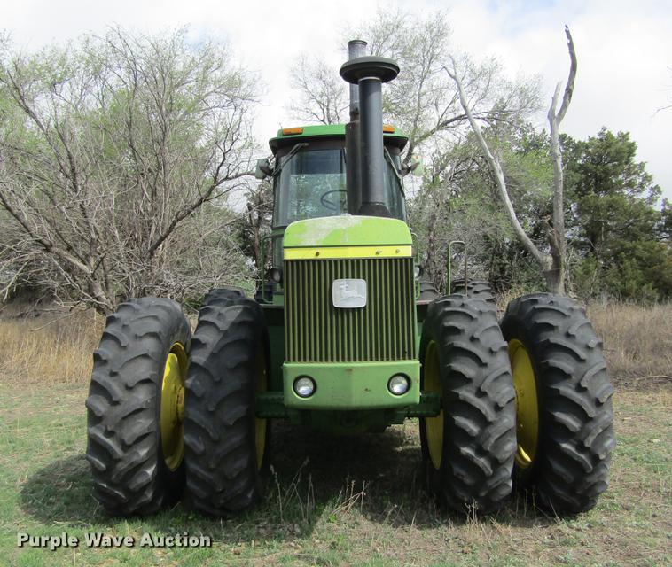 image for item DE6794 1976 John Deere 8430 4WD tractor