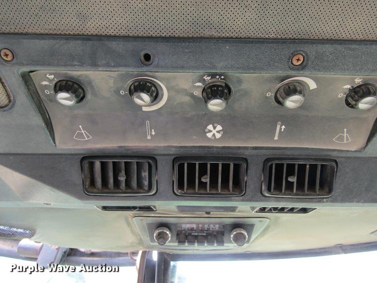 image for item DE6794 1976 John Deere 8430 4WD tractor