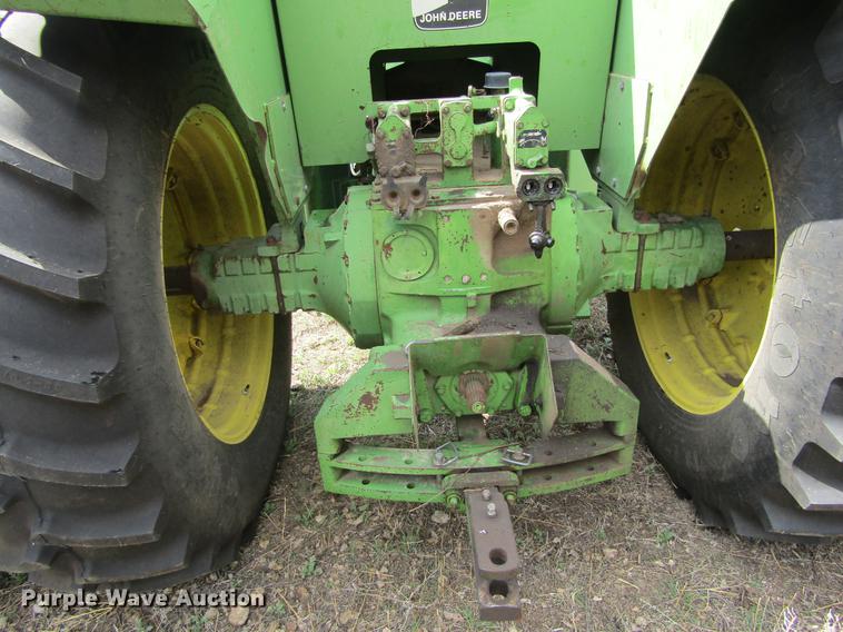 image for item DE6794 1976 John Deere 8430 4WD tractor