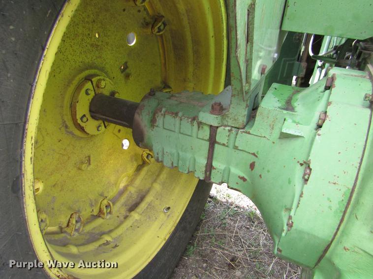 image for item DE6794 1976 John Deere 8430 4WD tractor