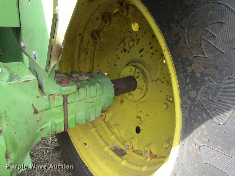 image for item DE6794 1976 John Deere 8430 4WD tractor