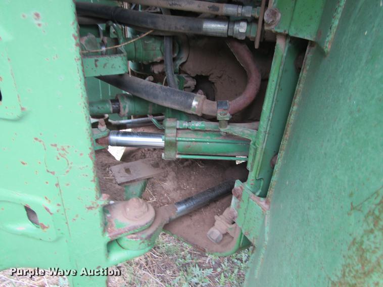 image for item DE6794 1976 John Deere 8430 4WD tractor