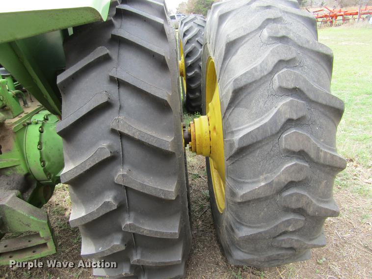 image for item DE6794 1976 John Deere 8430 4WD tractor