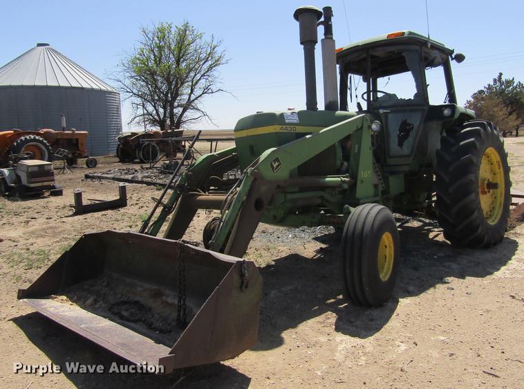 image for item DE6817 1976 John Deere 4430 tractor