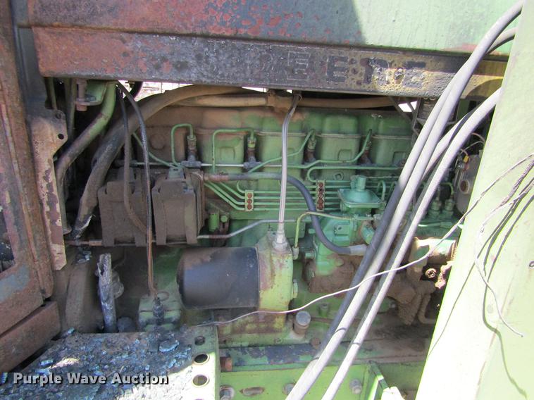 image for item DE6817 1976 John Deere 4430 tractor