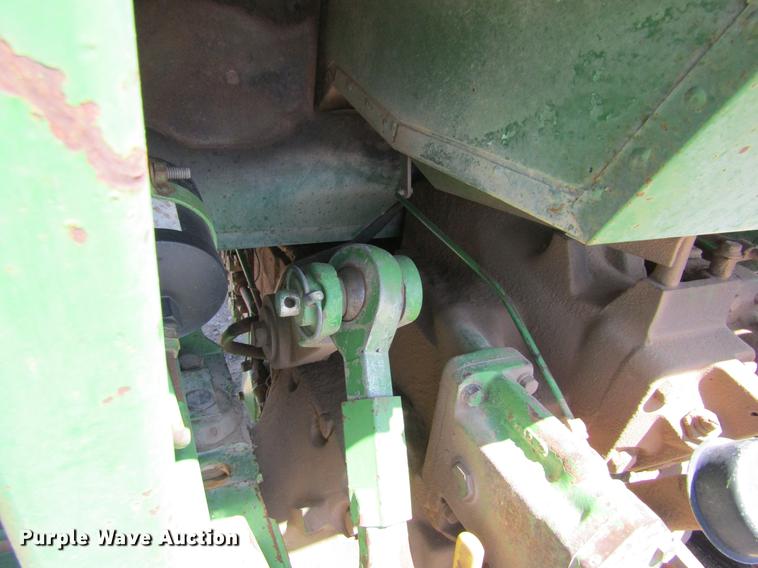 image for item DE6817 1976 John Deere 4430 tractor