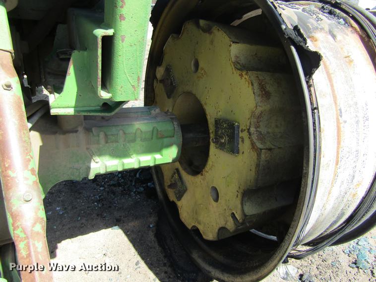 image for item DE6817 1976 John Deere 4430 tractor