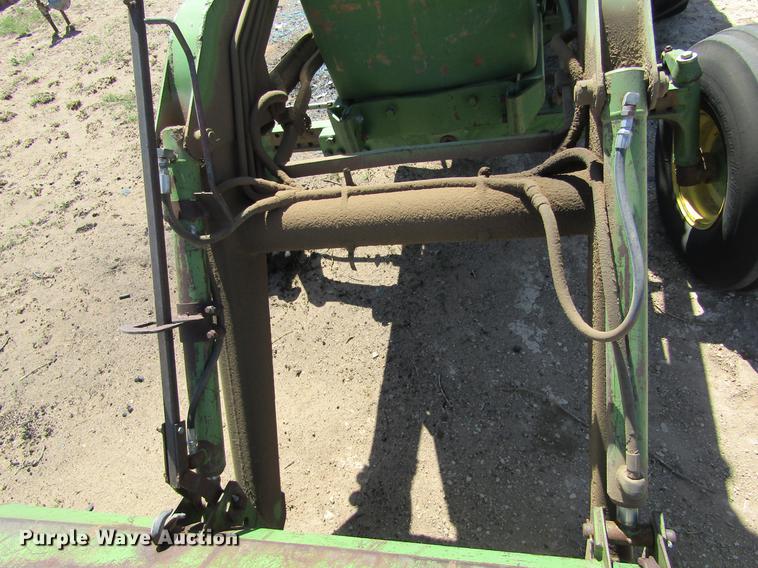 image for item DE6817 1976 John Deere 4430 tractor