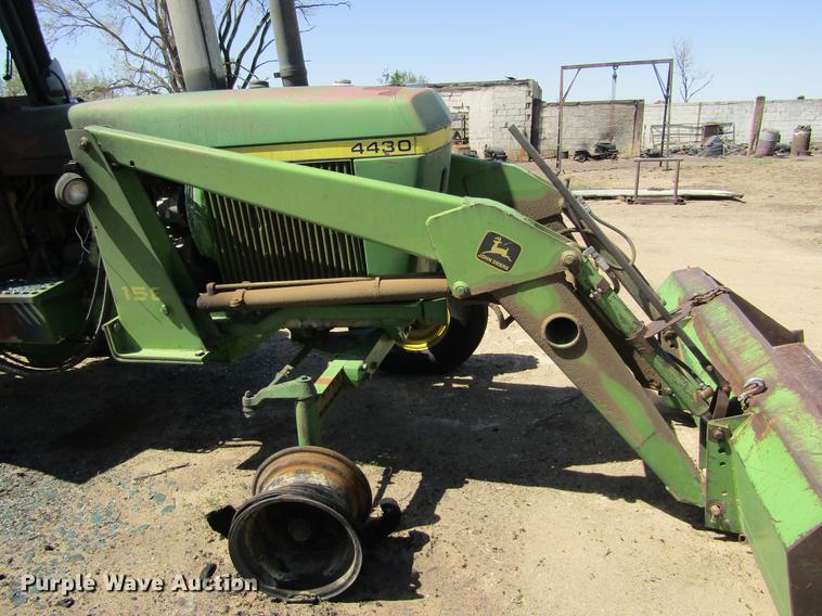 image for item DE6817 1976 John Deere 4430 tractor