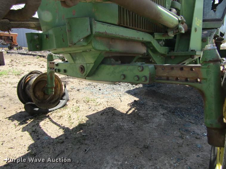 image for item DE6817 1976 John Deere 4430 tractor