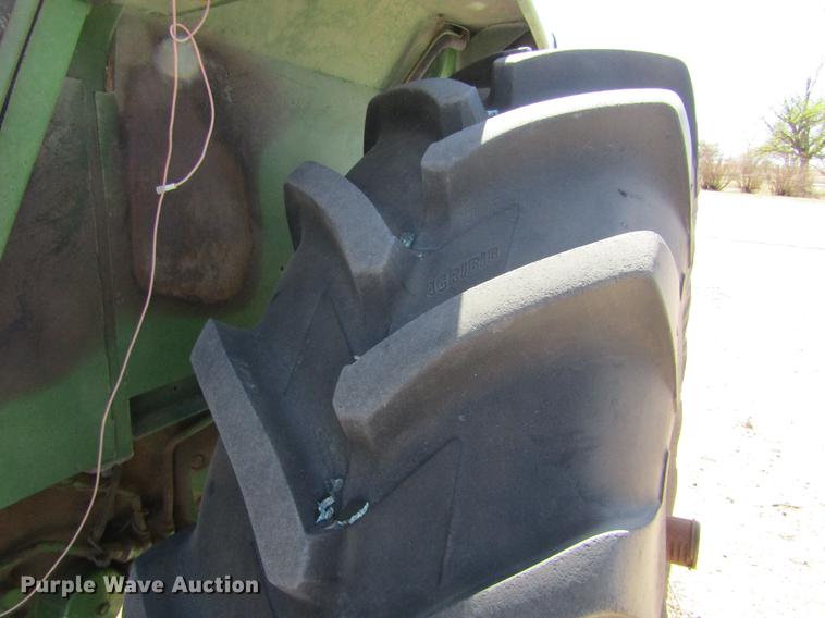 image for item DE6817 1976 John Deere 4430 tractor