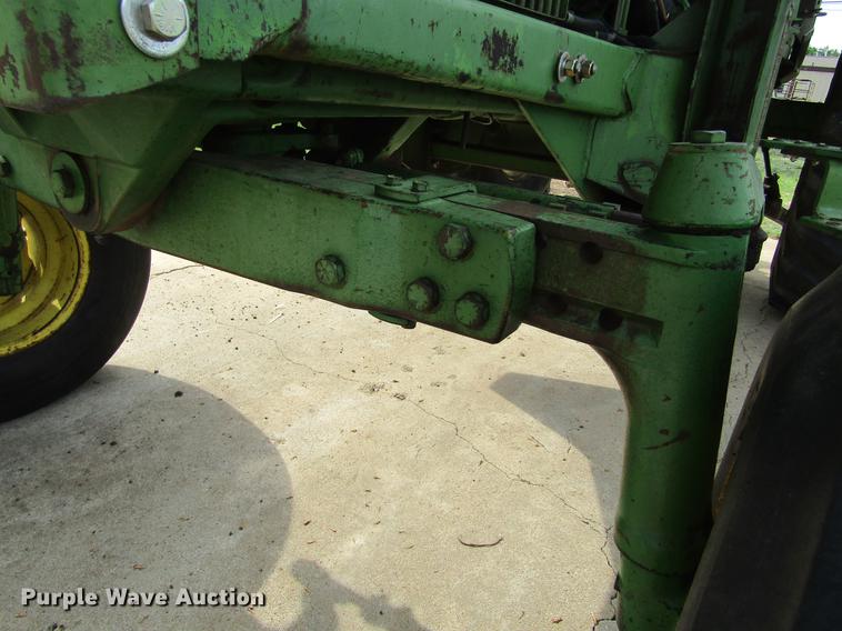 image for item DE6820 1974 John Deere 4230 tractor