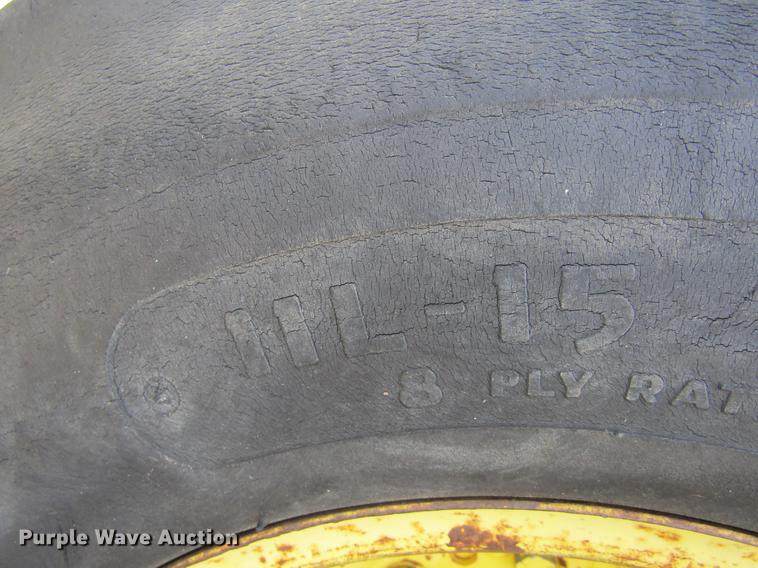 image for item DE6820 1974 John Deere 4230 tractor