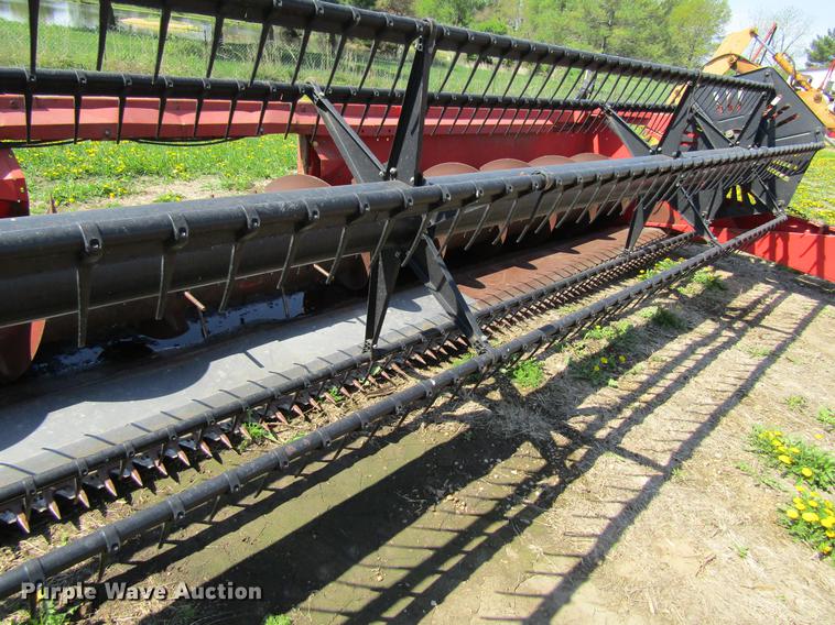 image for item DF3790 1994 Massey Ferguson 9750-25 platform head