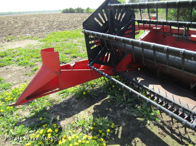 image for item DF3790 1994 Massey Ferguson 9750-25 platform head