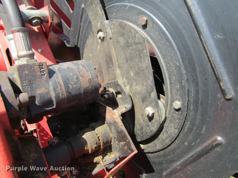 image for item DF3790 1994 Massey Ferguson 9750-25 platform head