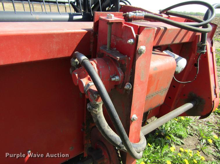 image for item DF3790 1994 Massey Ferguson 9750-25 platform head