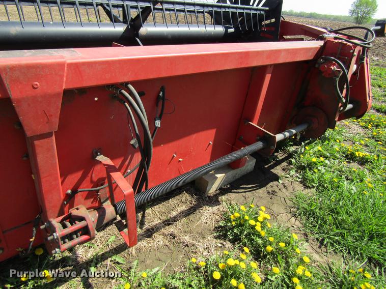 image for item DF3790 1994 Massey Ferguson 9750-25 platform head