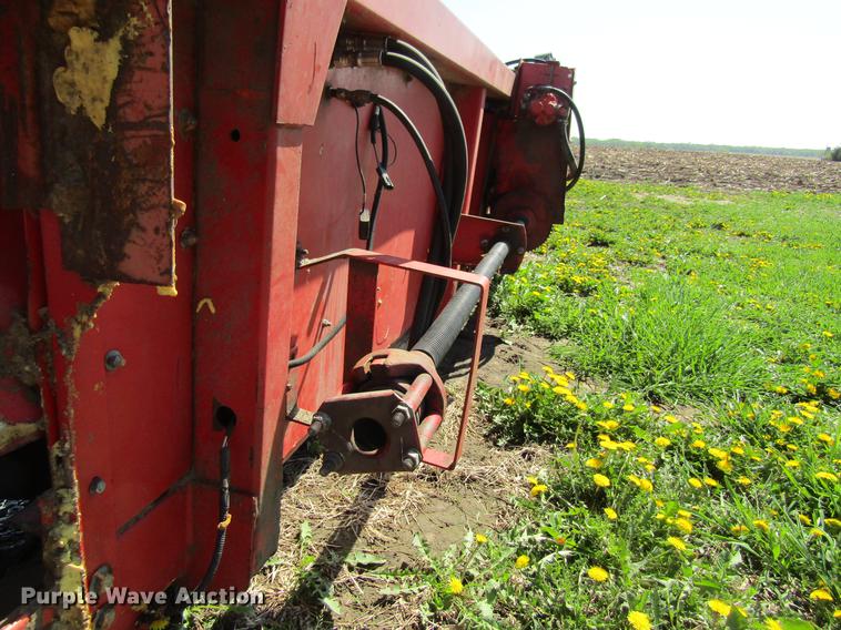 image for item DF3790 1994 Massey Ferguson 9750-25 platform head