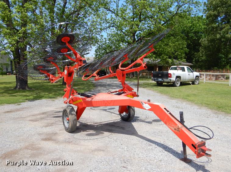 image for item EI9140 Kuhn SR110 hay rake