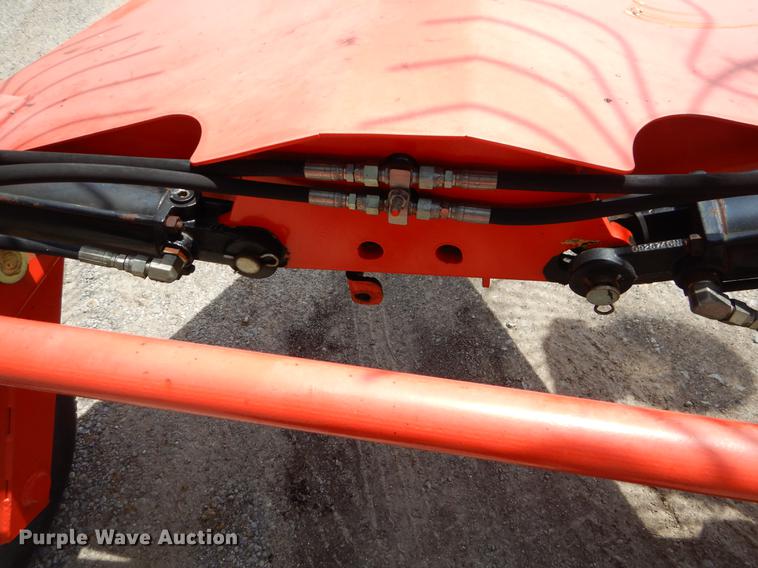 image for item EI9140 Kuhn SR110 hay rake