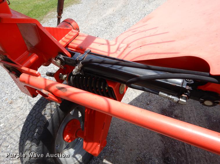 image for item EI9140 Kuhn SR110 hay rake