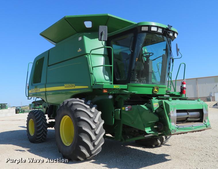 image for item EJ9596 2004 John Deere 9660 STS combine