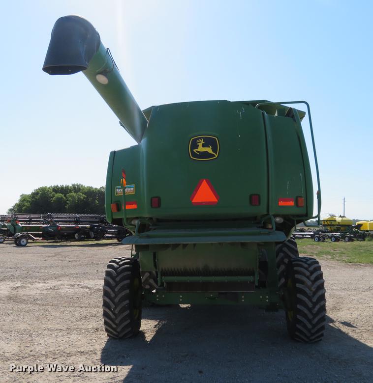 image for item EJ9596 2004 John Deere 9660 STS combine