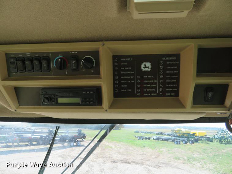 image for item EJ9596 2004 John Deere 9660 STS combine