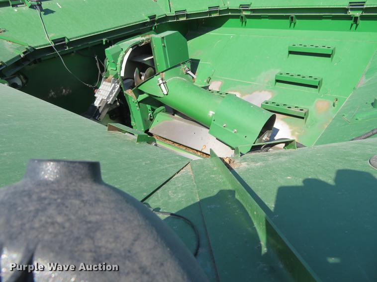 image for item EJ9596 2004 John Deere 9660 STS combine